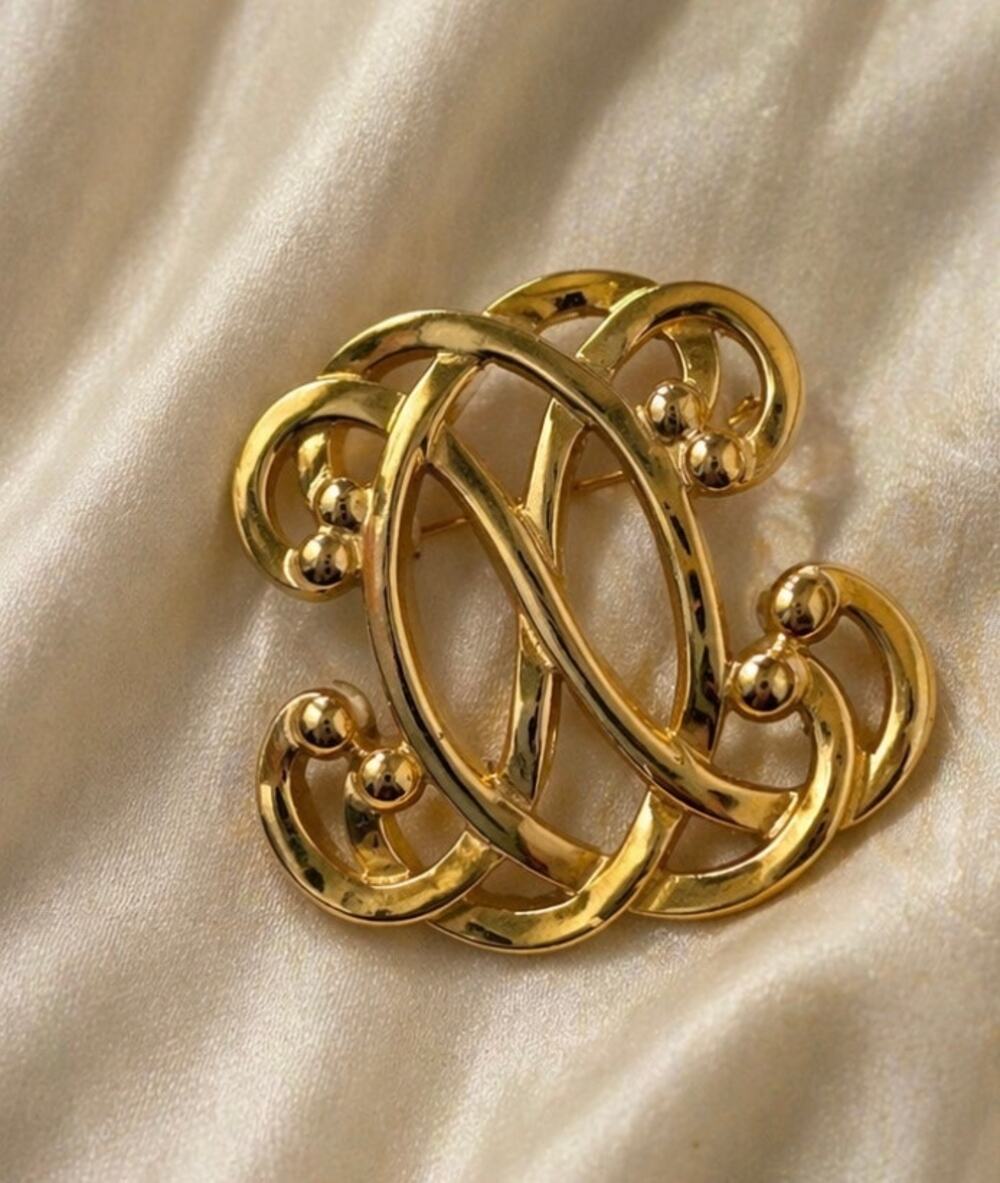 Vintage Anne Klein Gold Tone Scroll Brooch Knot Pin Preppy Style 80s 90s